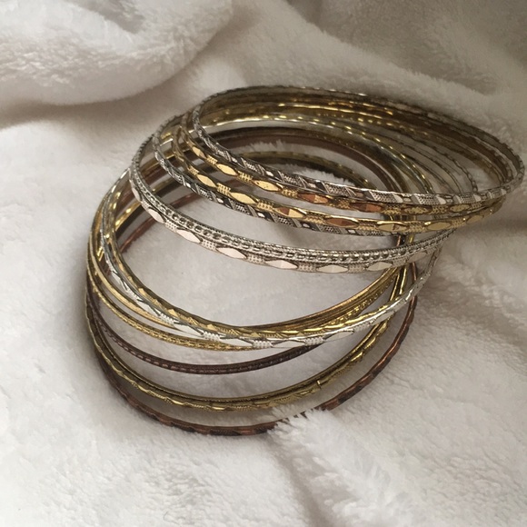 Set of dangle bracelets - Picture 1 of 1